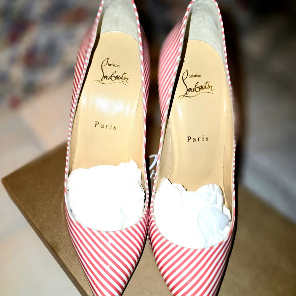 Christian Louboutin - Picture 2 of 10